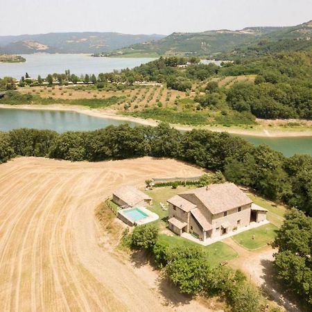 Casale Al Lago Con Piscina E Sauna Corbara  Exterior photo