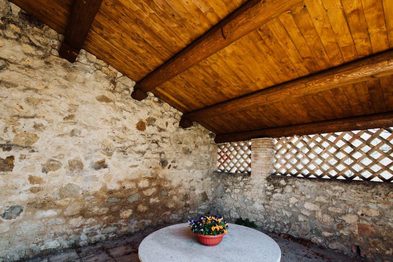 Casale Al Lago Con Piscina E Sauna Corbara  Exterior photo